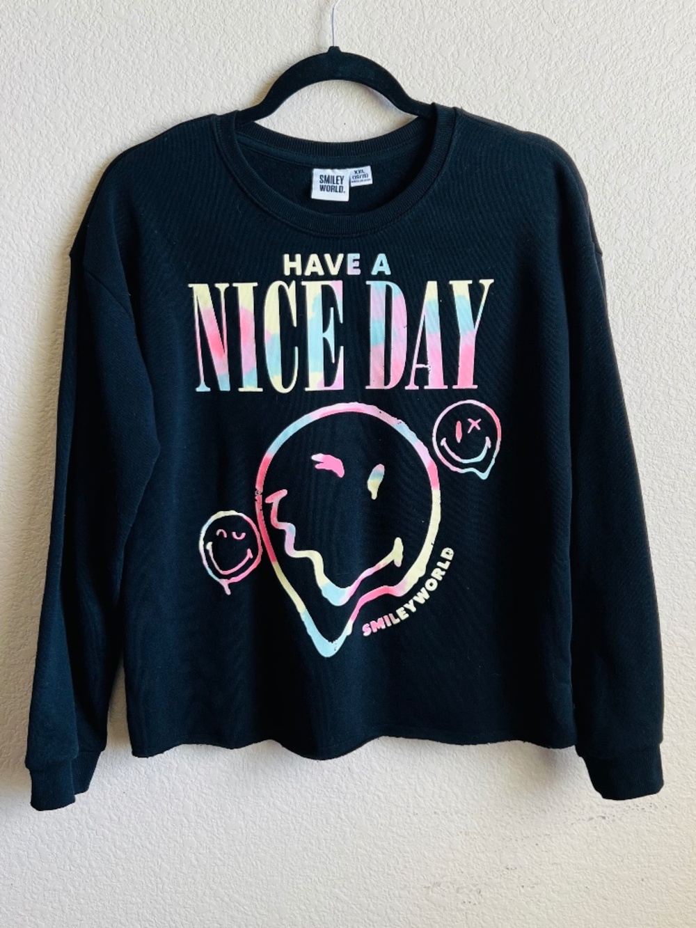 SmileyWorld "Have A Nice Day" Black Cropped Crewneck Sweatshirt